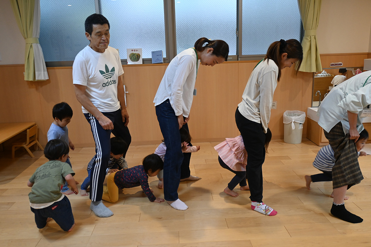 運動遊び　こんなことできるよ！-04